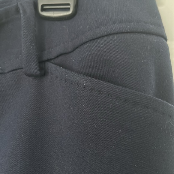 Like new!! Talbots Navy Blue Ankle Cropped Pants Sleek Tailored Design - Picture 4 of 5